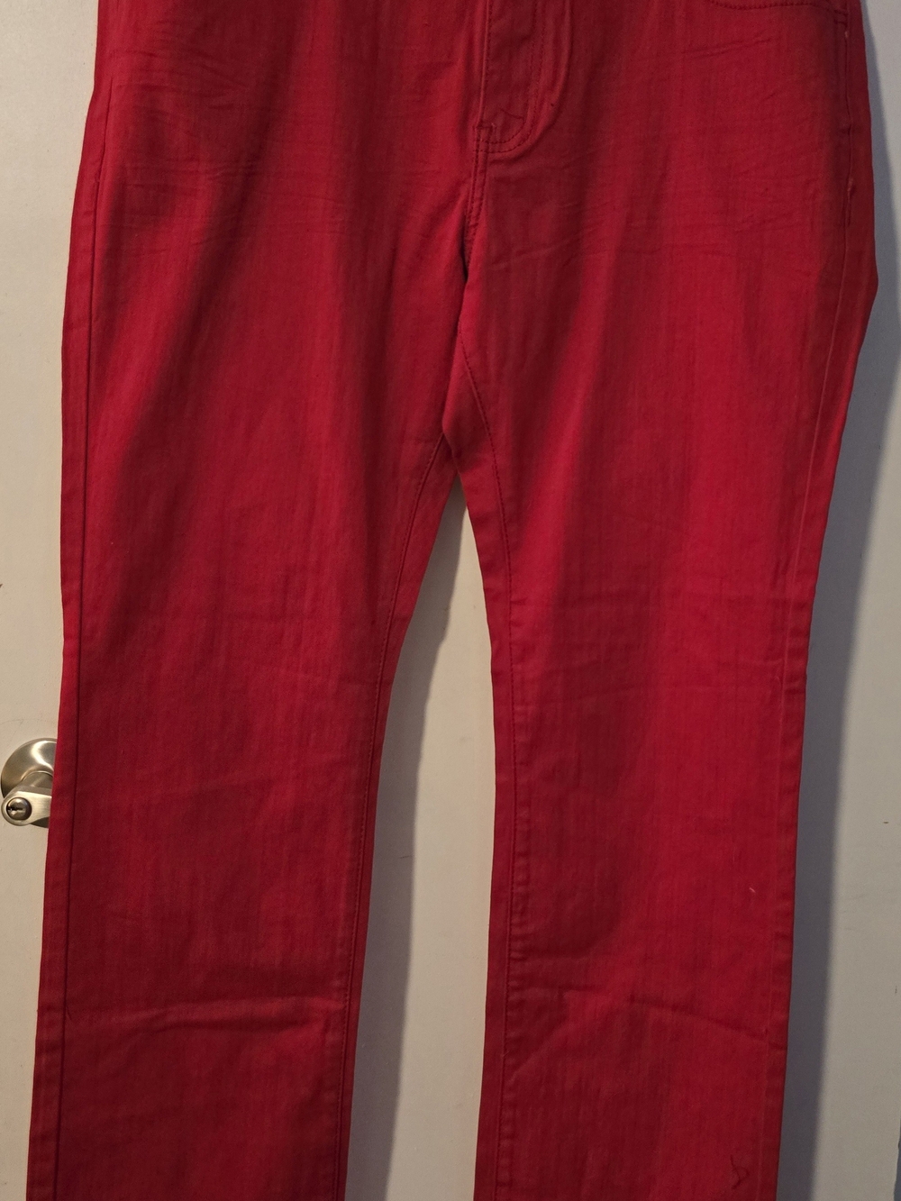 Straight-Leg Women’s Jeans in Vibrant Red